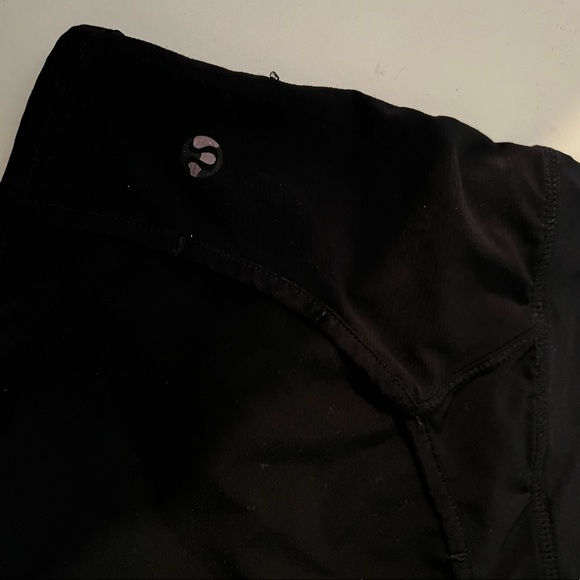 lululemon speed up shorts - Picture 3 of 4